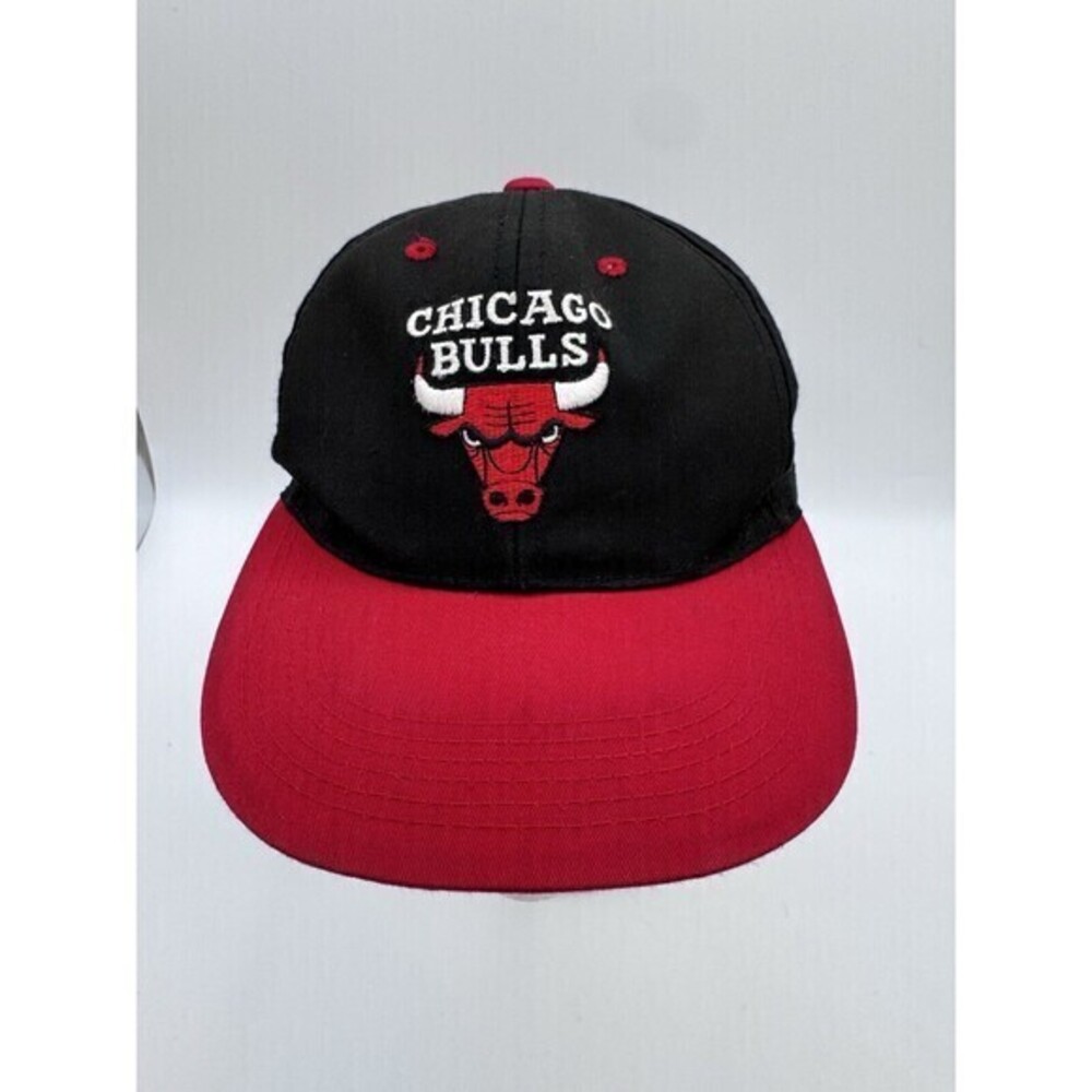 Vintage CHICAGO BULLS HAT Basketball  SnapBack Baseball Cap Adjustable